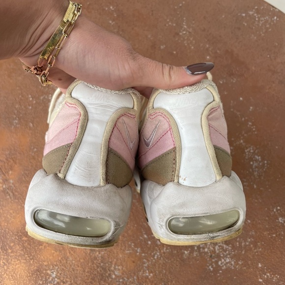 Nike heritage Air Max 95
Plant Color Collection Beige womens sz 9 - Picture 6 of 8